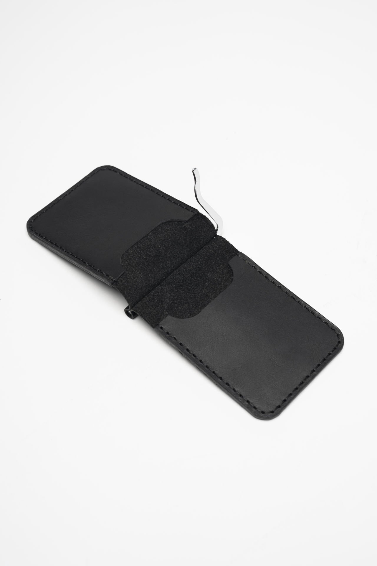 Siyah El Yapımı Deri Kartlık