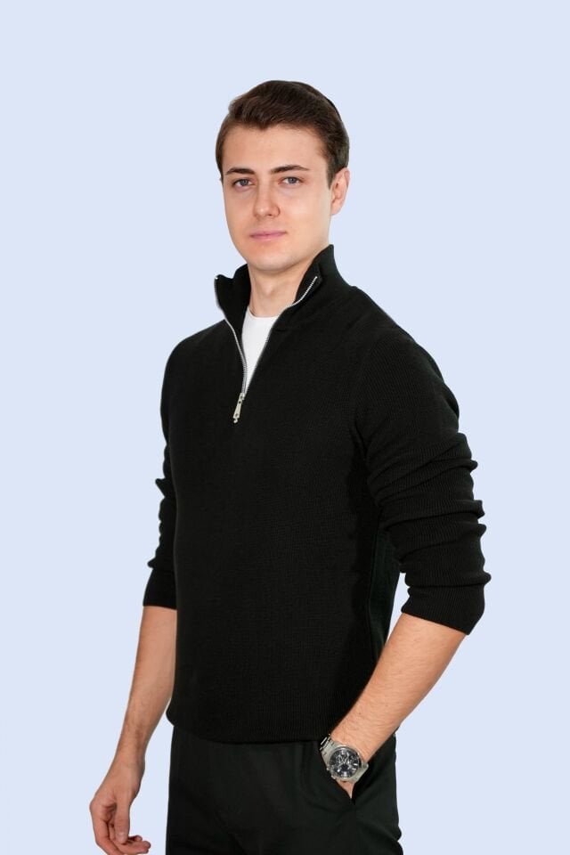 Siyah Zip Yaka Triko