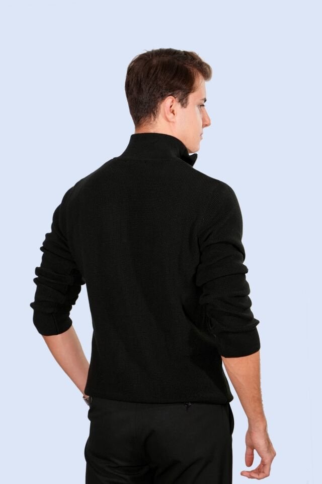 Siyah Zip Yaka Triko