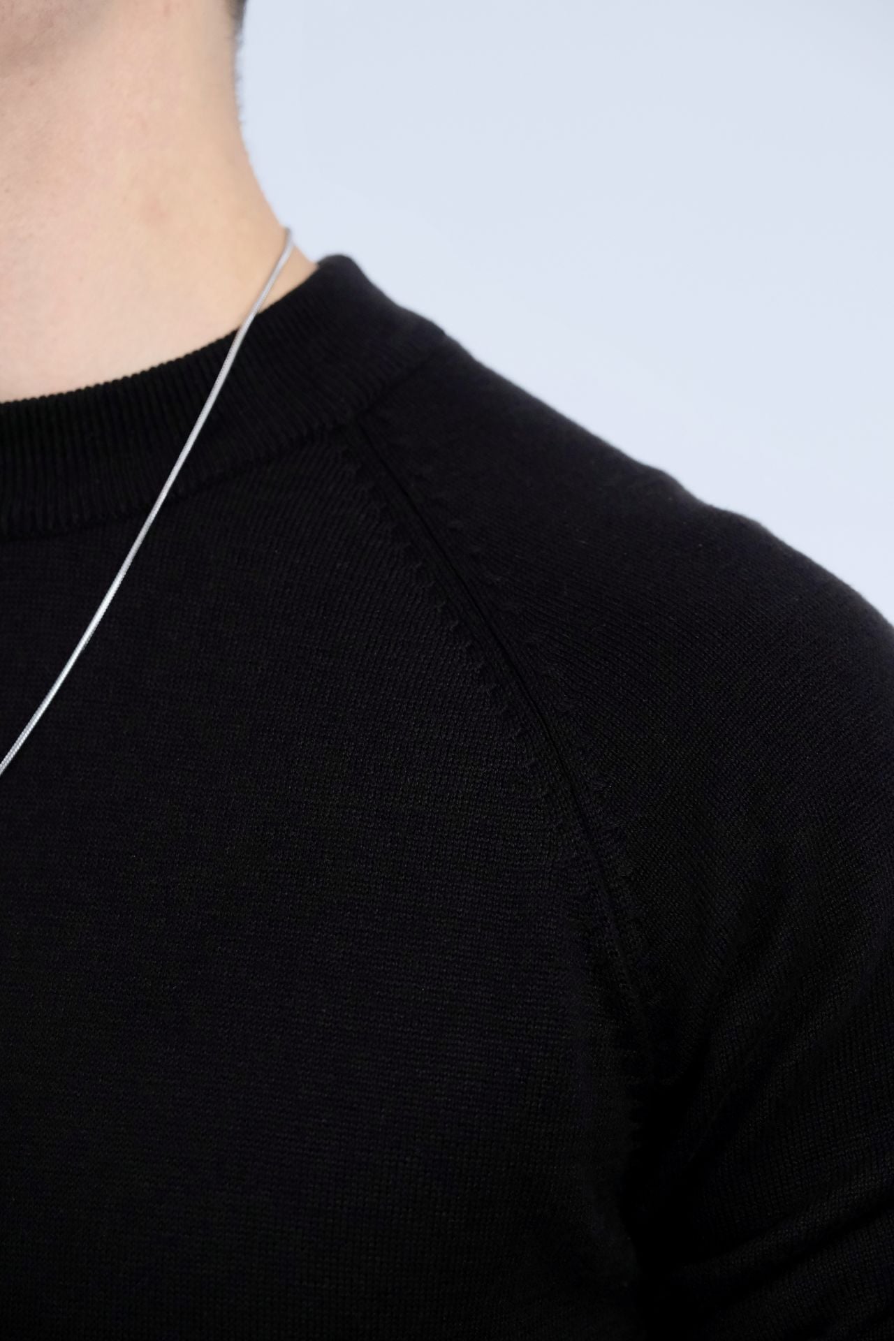 Çeyrek Boğazlı Siyah Triko