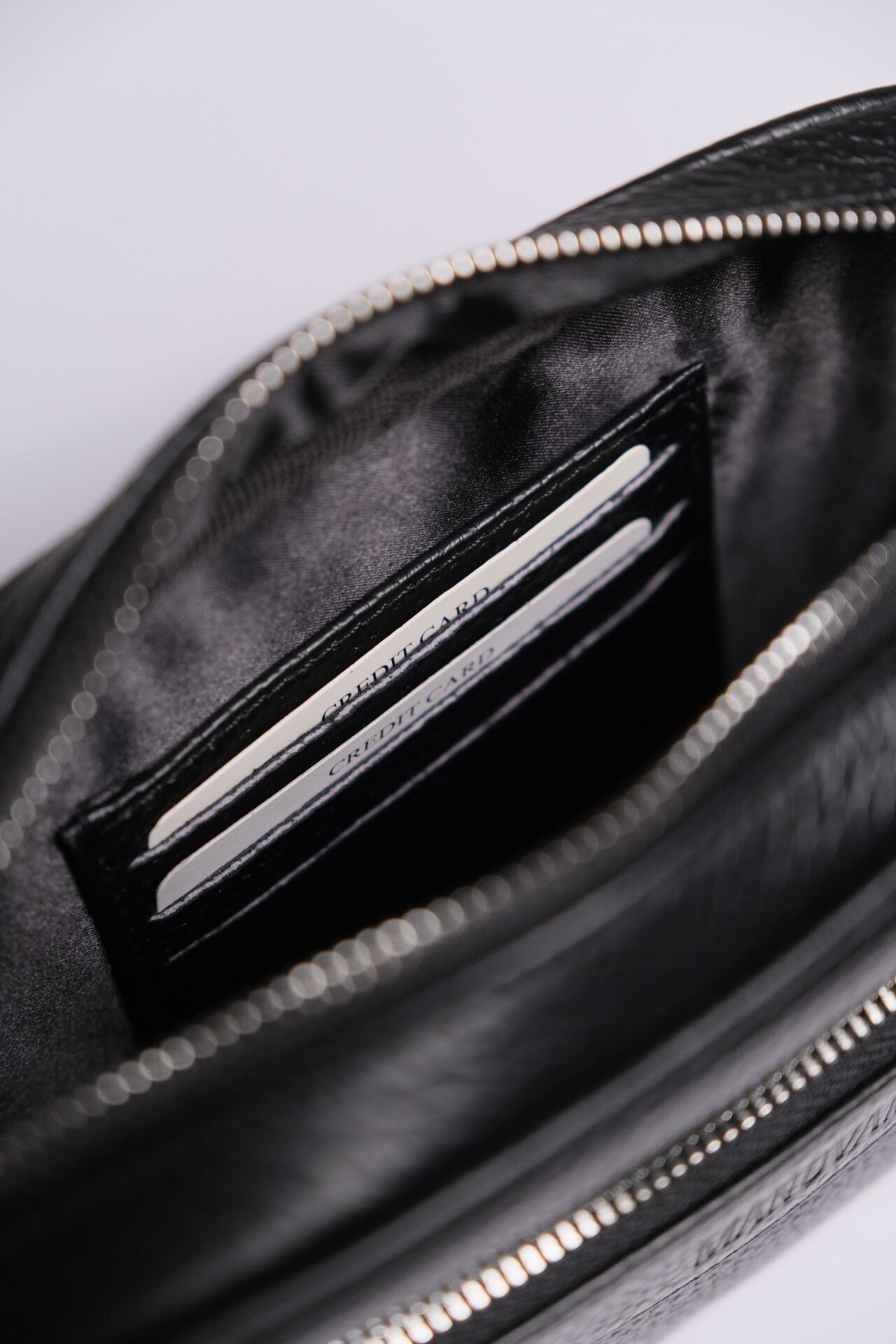 Siyah Deri El Çantası V/2.0