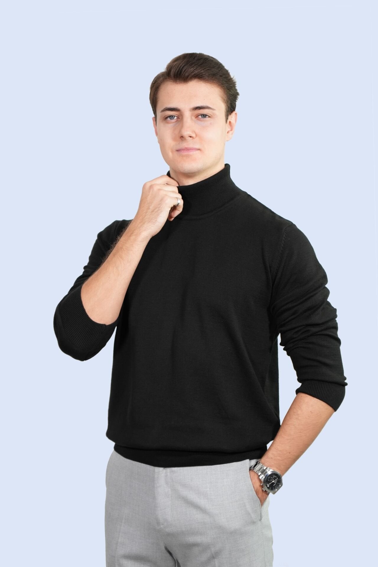 Siyah Tam Boğazlı Triko