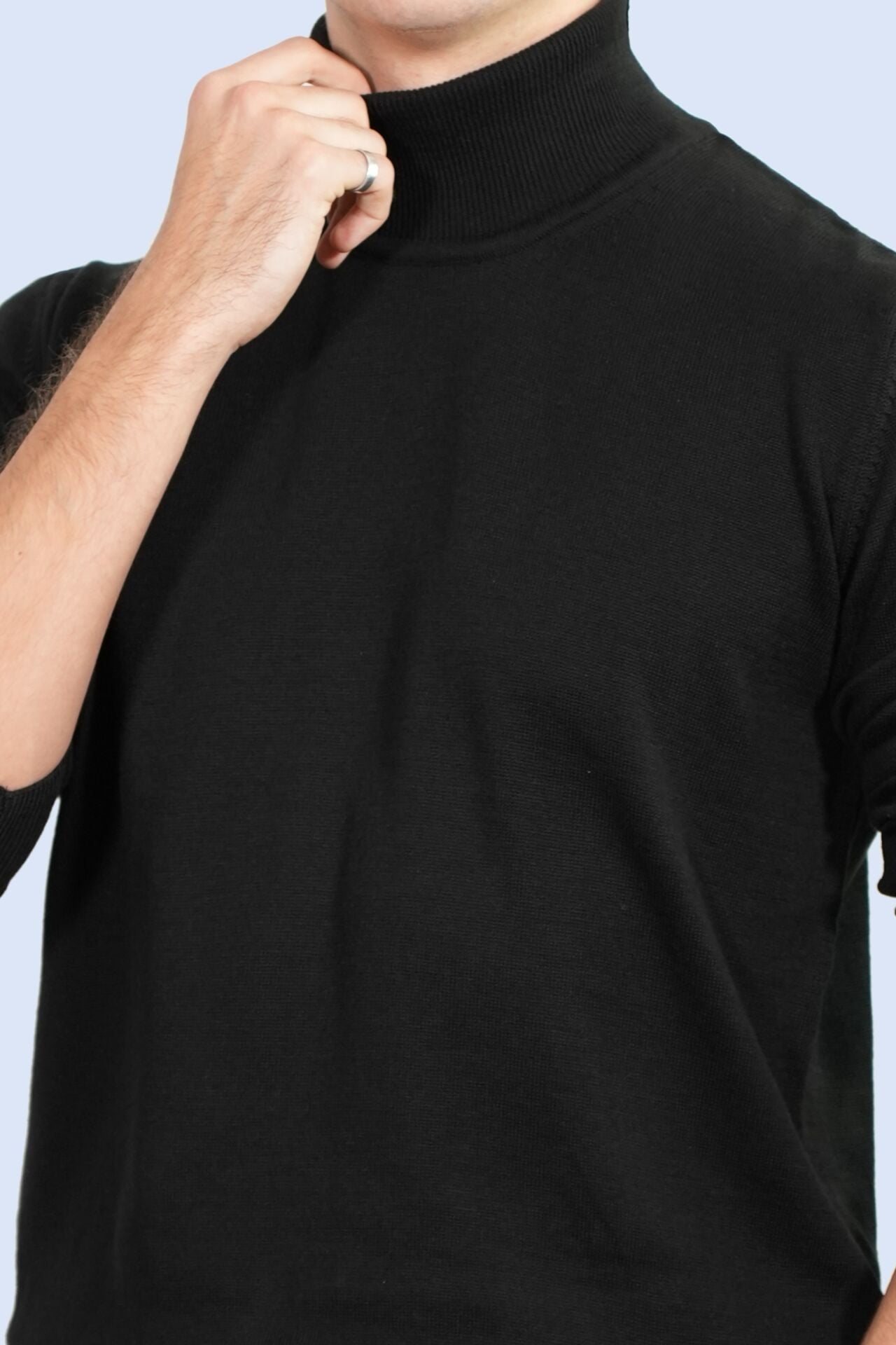 Siyah Tam Boğazlı Triko