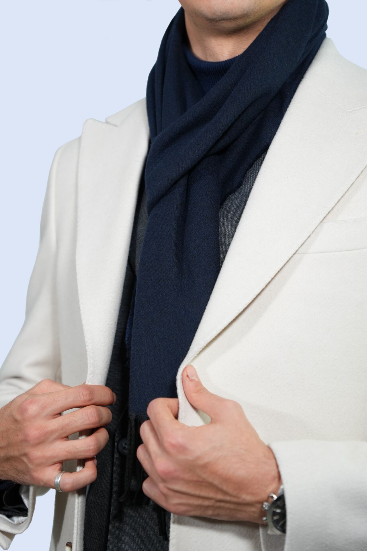 Lacivert Yün Tuşeli Viskon Atkı